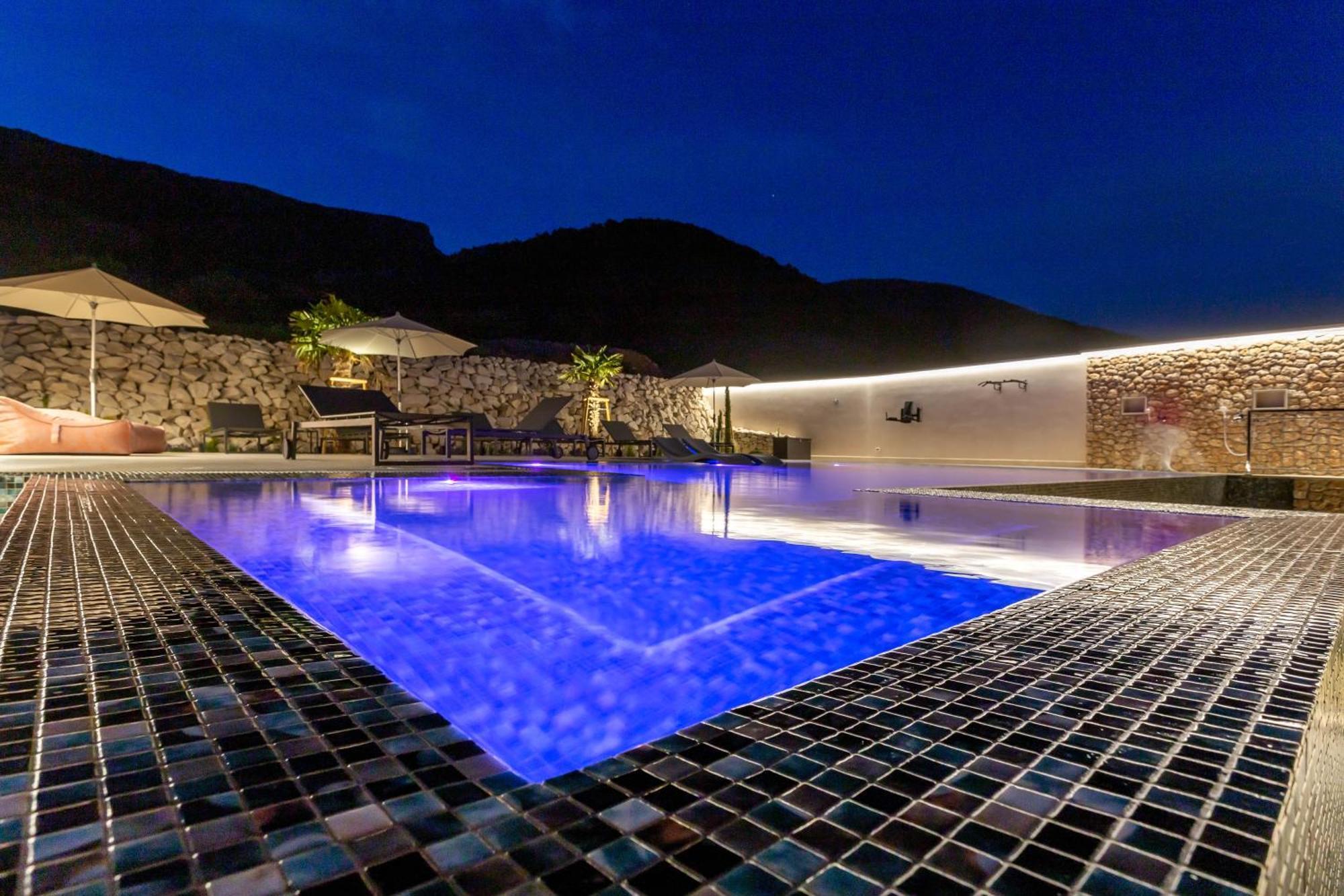 Apartamento Grey House Bol Exterior foto